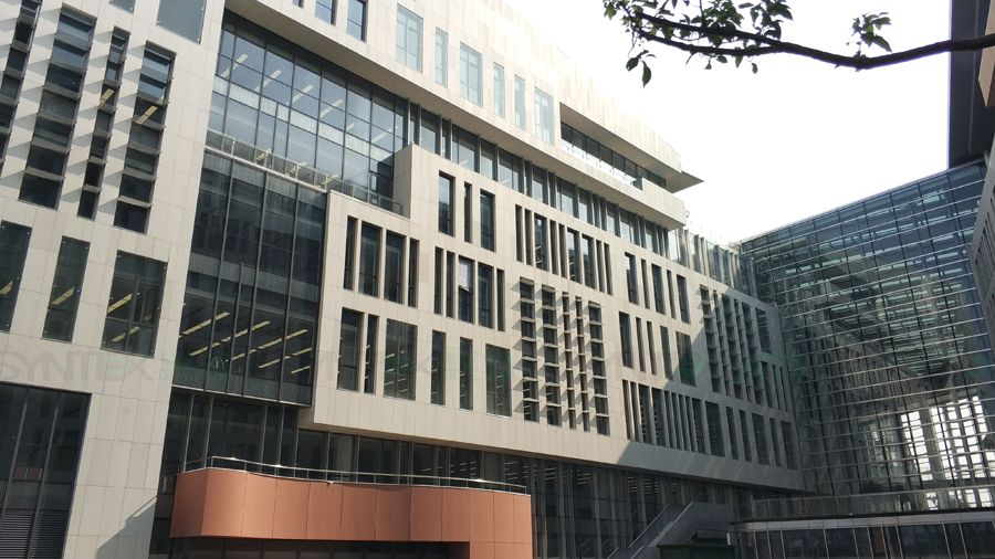 东航总部外墙钢制91视频在线观看18